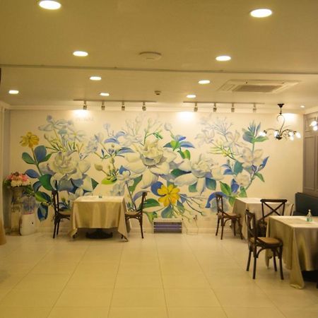 Koranaree Courtyard Boutique Hotel Nakhonratchasima Exteriör bild