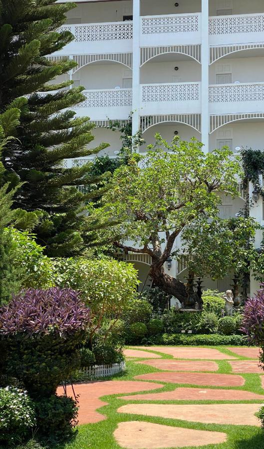 Koranaree Courtyard Boutique Hotel Nakhonratchasima Exteriör bild