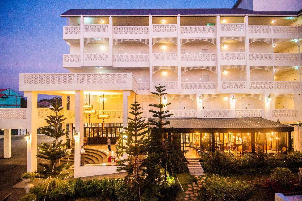 Koranaree Courtyard Boutique Hotel Nakhonratchasima Exteriör bild